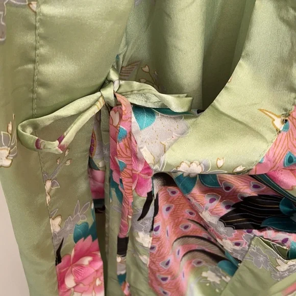 NWOT Kimono maxi length satin green pink floral peacock design robe - Picture 8 of 11
